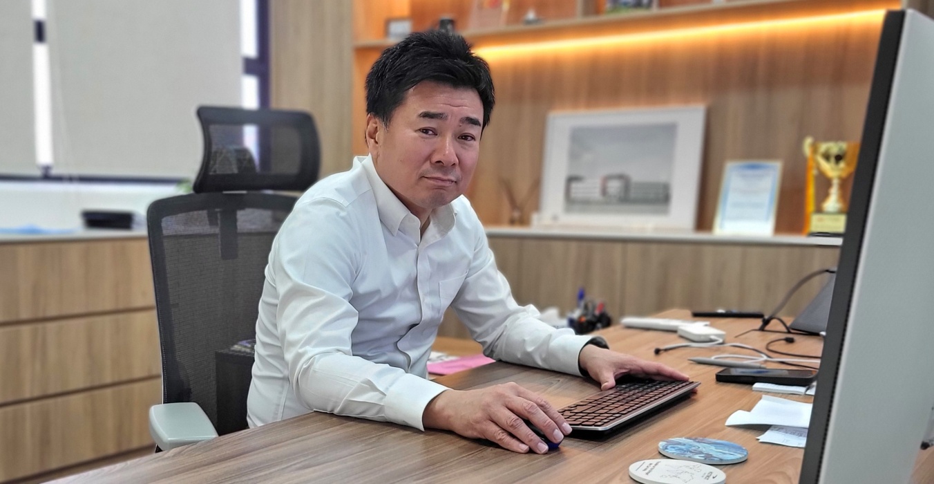 Ready for the future: a new office for JRC | Alphatron Marine in Singapore